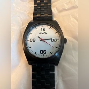 Nixon Time Teller Watch